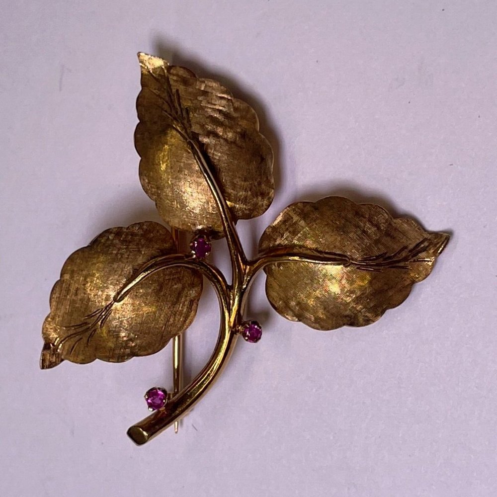 Tiffany & Co 18K Yellow Gold Ruby Three Leaf Brooch Pin Vintage (R814)